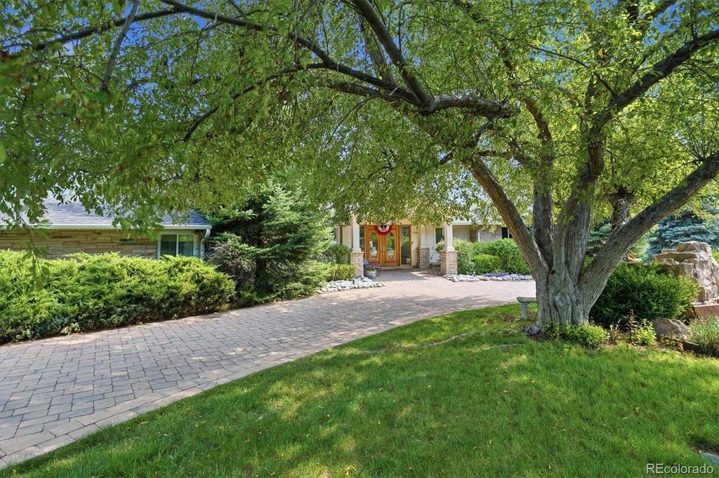Photo of 7400 W Radcliff Avenue, Littleton, CO 80123 (MLS # 8283616)