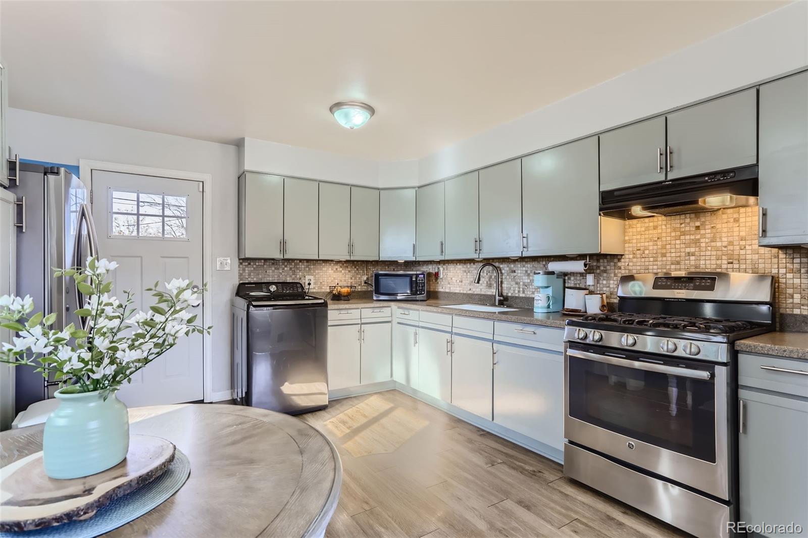 841 N OAKLAND Street, Aurora, CO, 80010 4 841 N OAKLAND Street