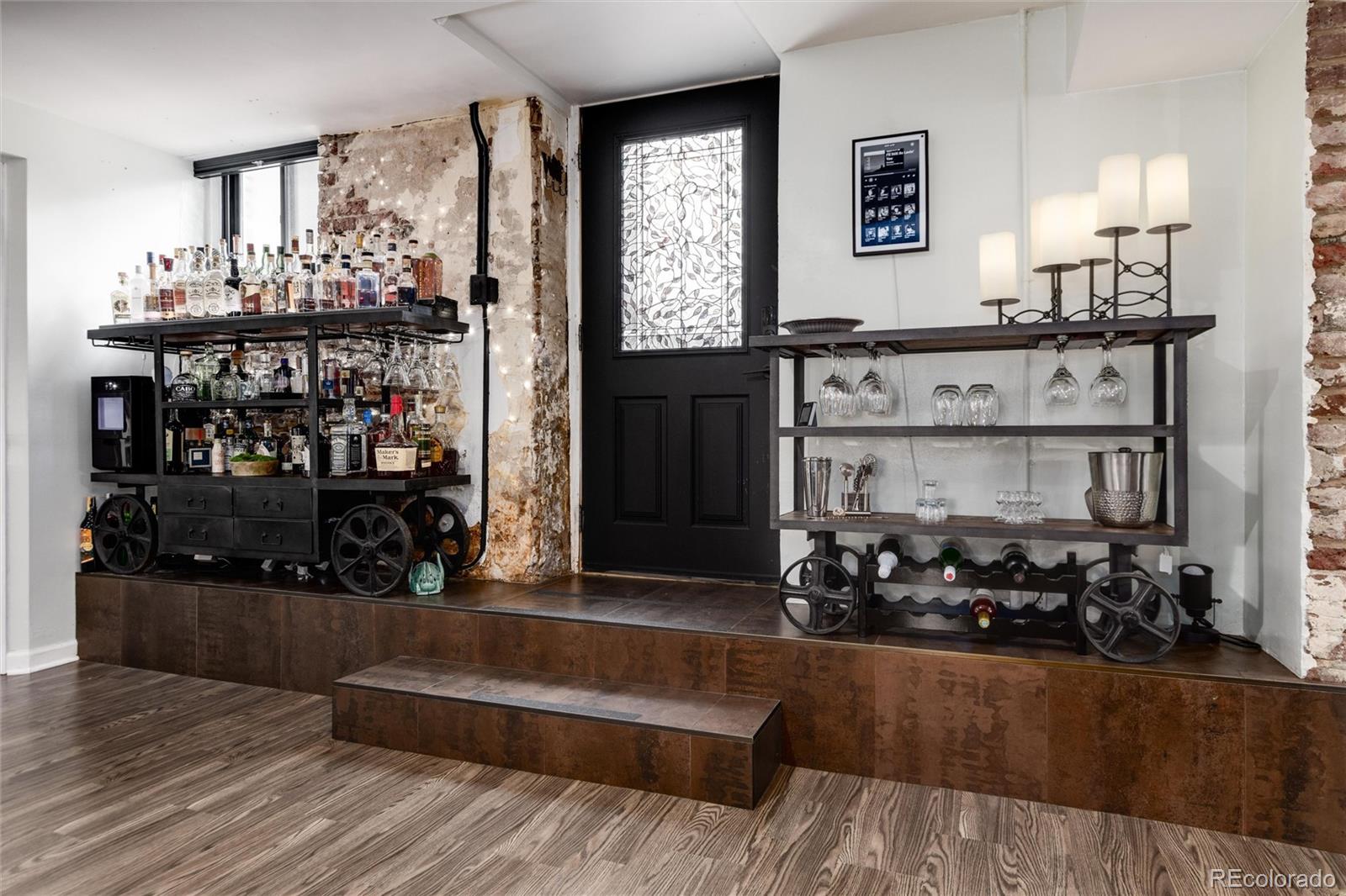 1210 E Colfax Avenue 101