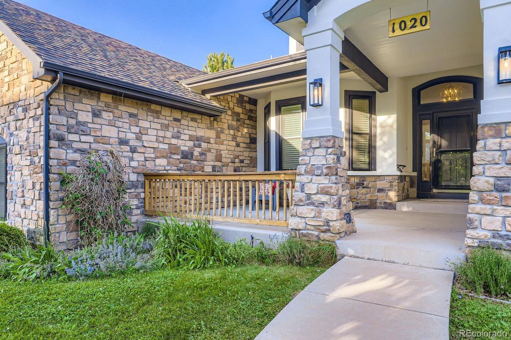 Photo of 1020 S Ammons Circle, Lakewood, CO 80226 (MLS # 7862893)