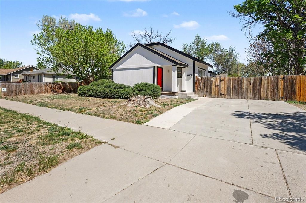 Photo of 18 Julian Street, Denver, CO 80219 (MLS # 3151994)