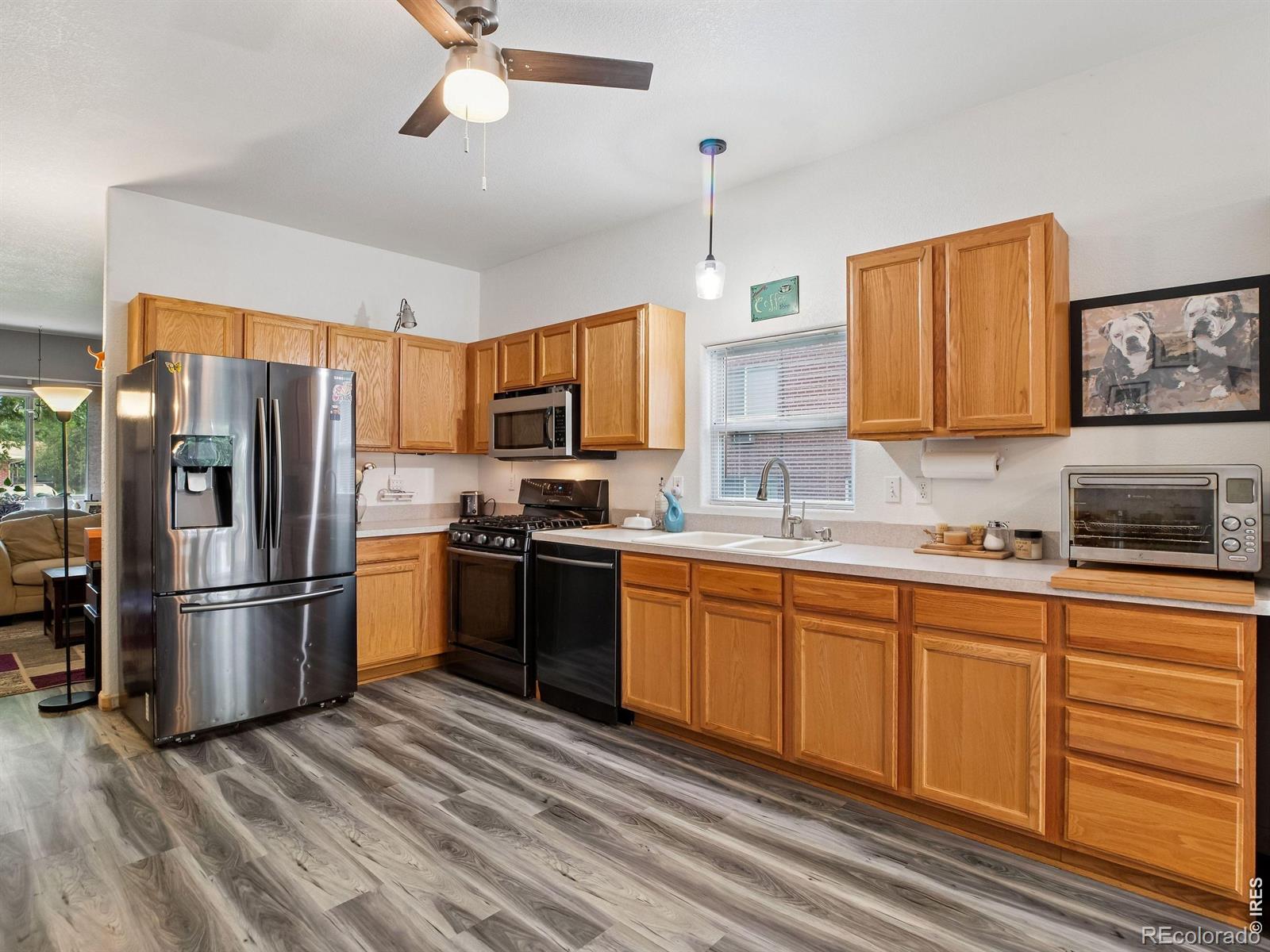 6735 W 37th Place