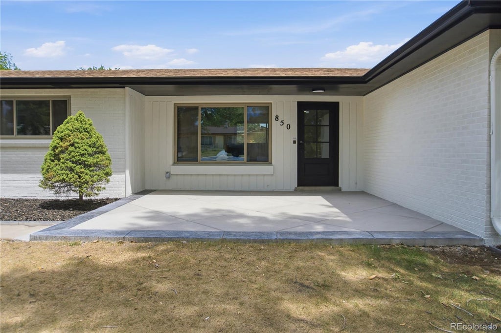 Photo of 850 S Everett Street, Lakewood, CO 80226 (MLS # 4440768)