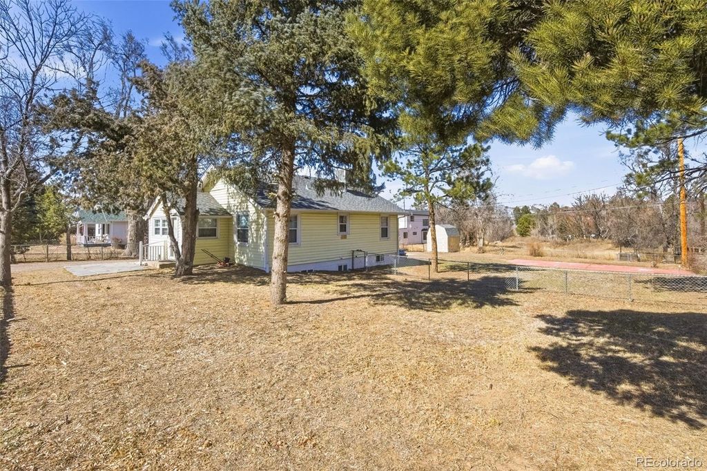 Photo of 347 W Rafferty Gardens Avenue, Littleton, CO 80120 (MLS # 8212426)