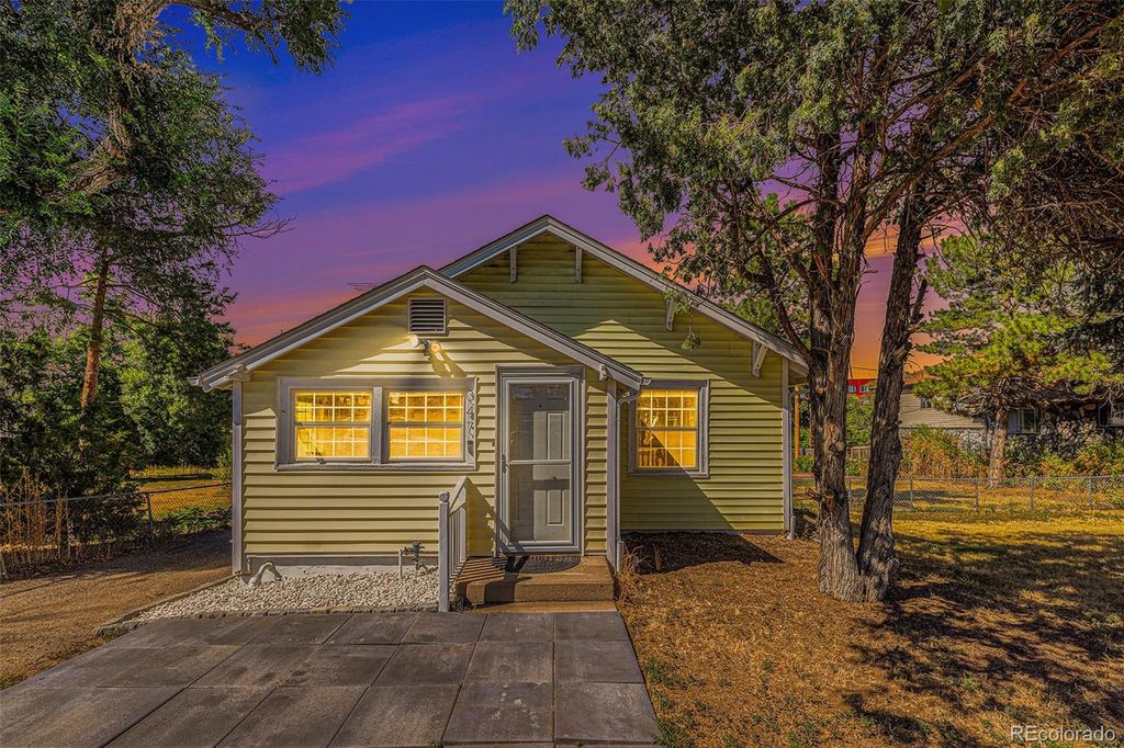 Photo of 347 W Rafferty Gardens Avenue, Littleton, CO 80120 (MLS # 8212426)