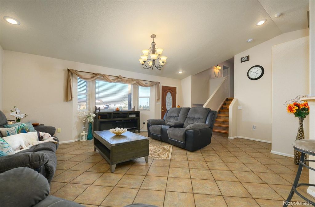 Photo of 758 E Woodleaf Drive, Pueblo, CO 81007 (MLS # 9232912)