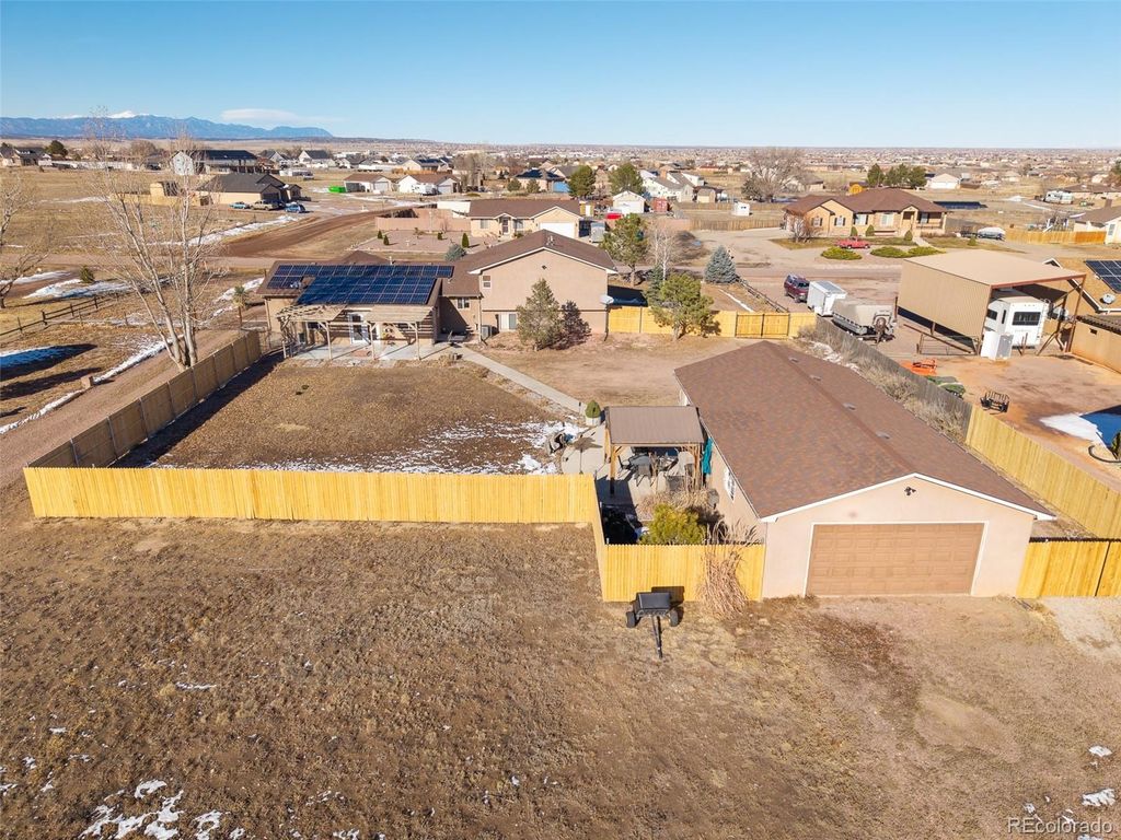Photo of 758 E Woodleaf Drive, Pueblo, CO 81007 (MLS # 9232912)