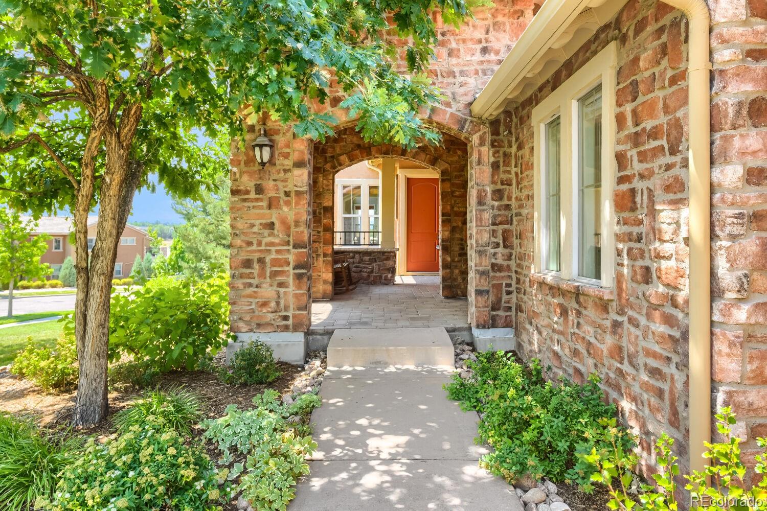 9421 Viaggio Way