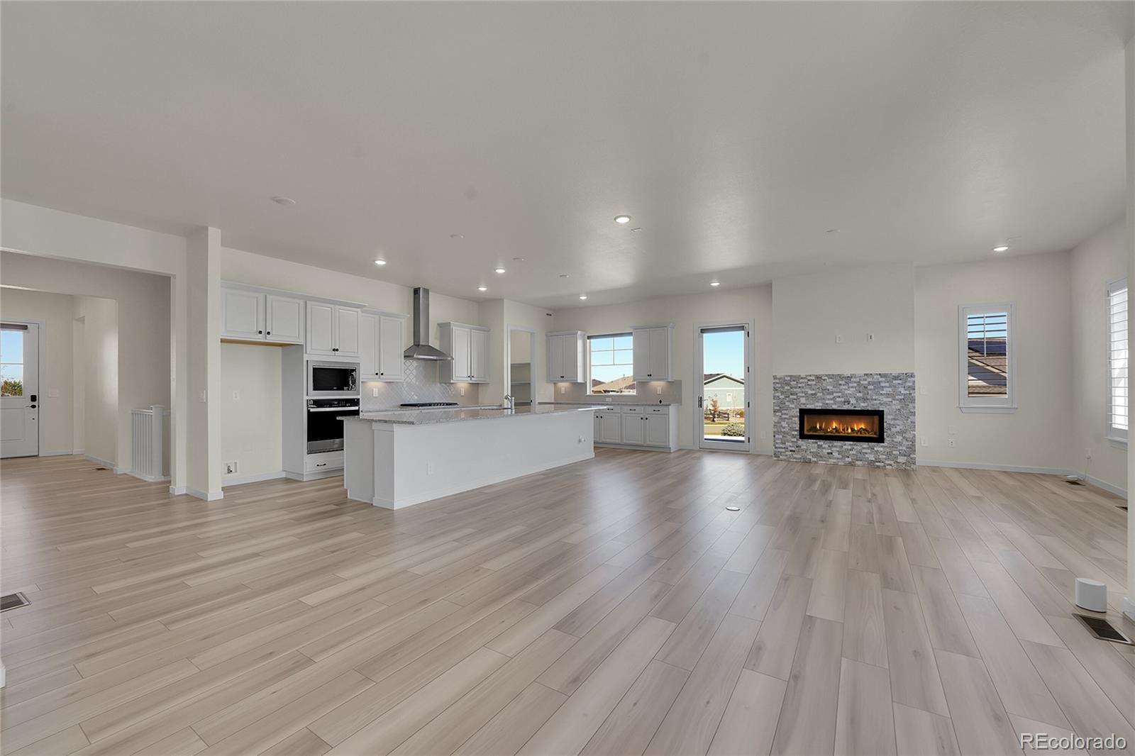 8538 S Quatar Street