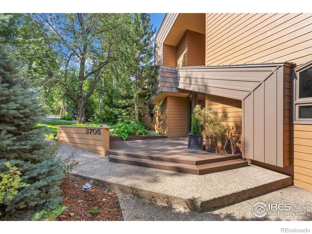 Photo of 3705 El Caminito Court, Loveland, CO 80537 (MLS # IR1044497)