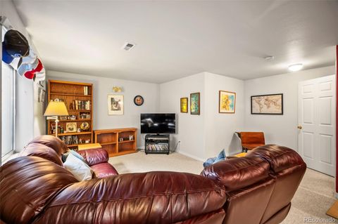 Single Family Residence in Colorado Springs CO 1652 Pinon Glen Circle 15.jpg