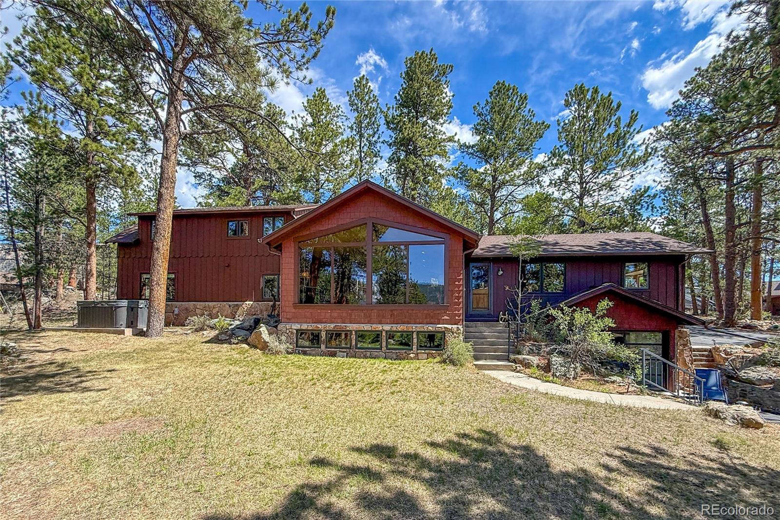 850 East Lane