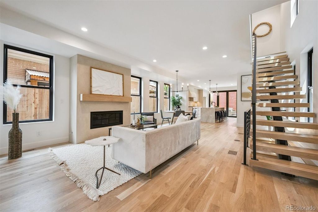 Photo of 2845 W 36th Avenue, Denver, CO 80211 (MLS # 9178240)