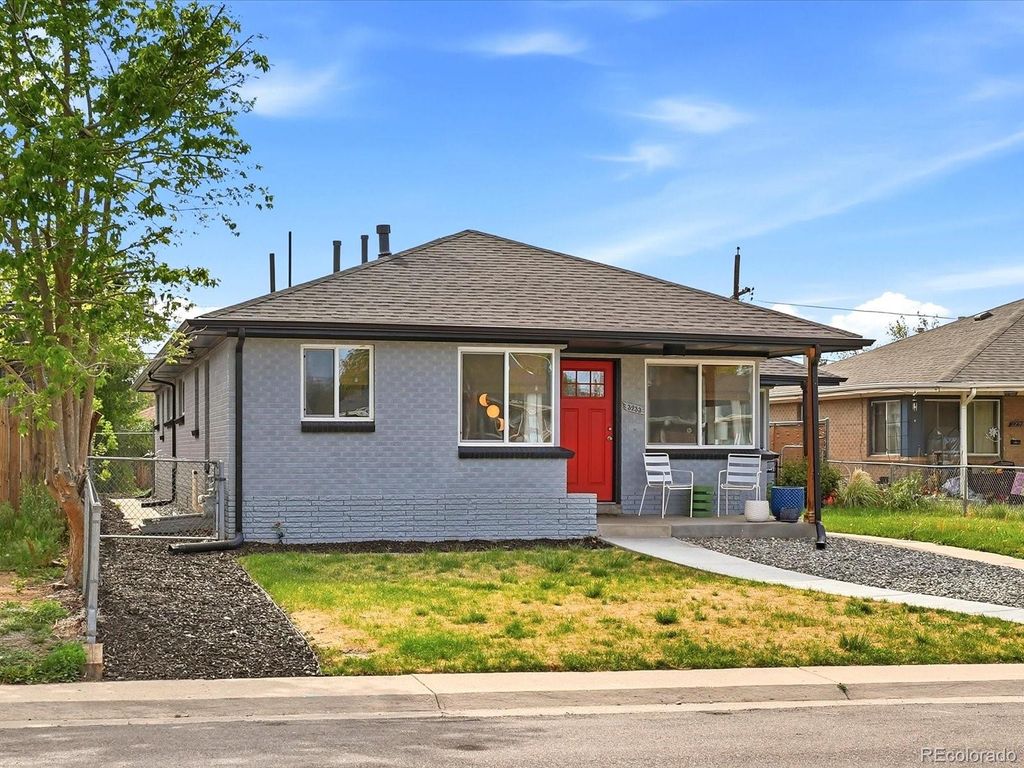 Photo of 3233 Jasmine Street, Denver, CO 80207 (MLS # 9140230)