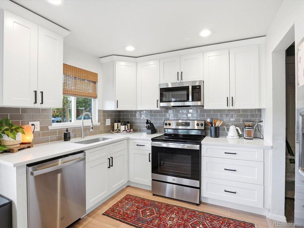 Photo of 3233 Jasmine Street, Denver, CO 80207 (MLS # 9140230)