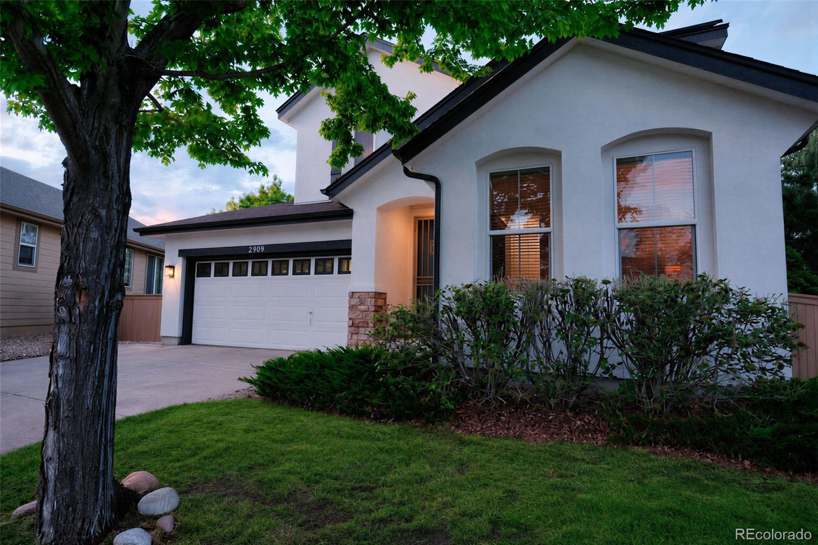 2909 Oakshire Court