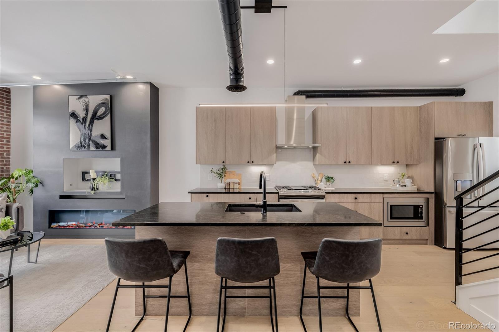 1242 Yates Street U2