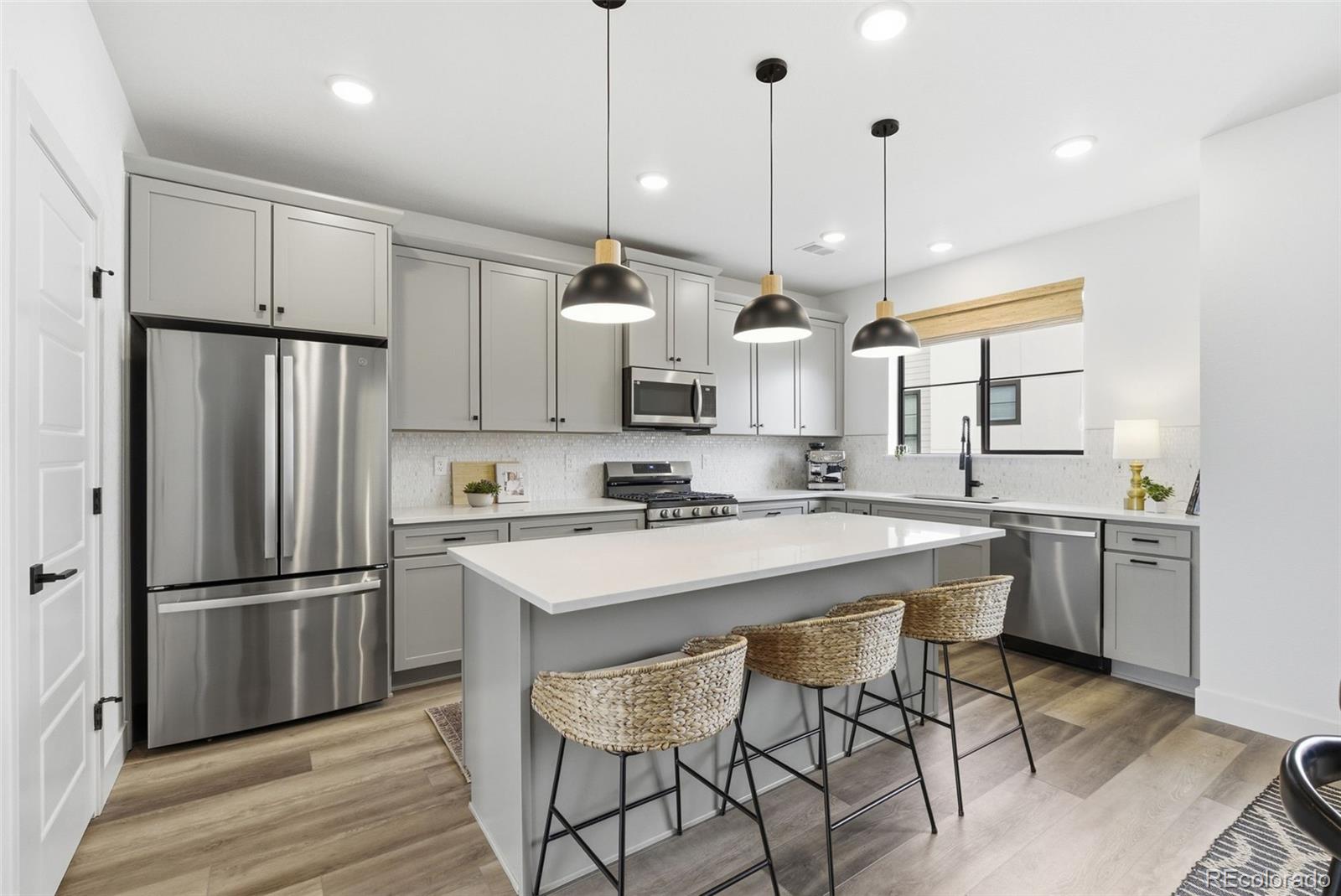 2048 S Holly Street 5