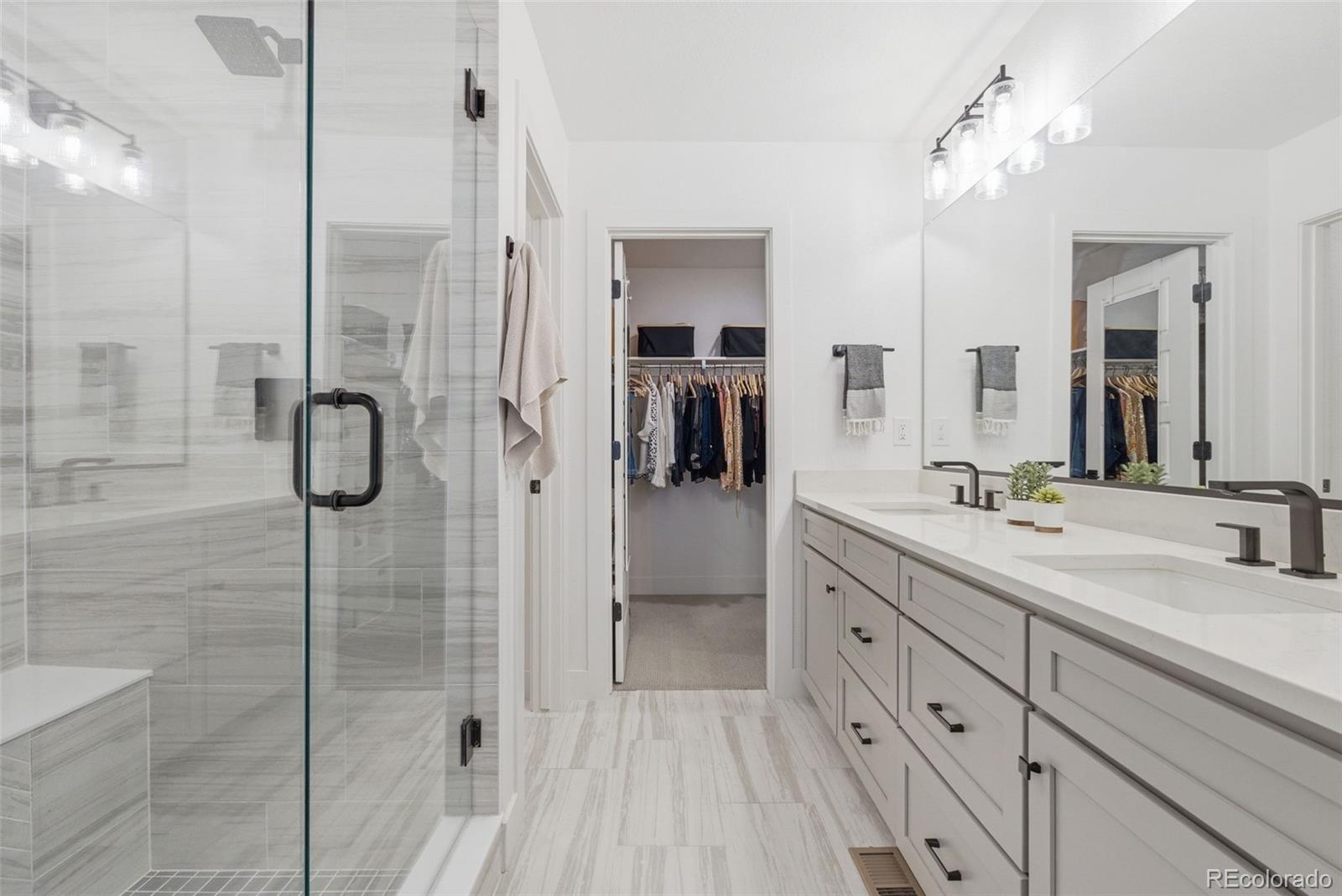 2048 S Holly Street 5