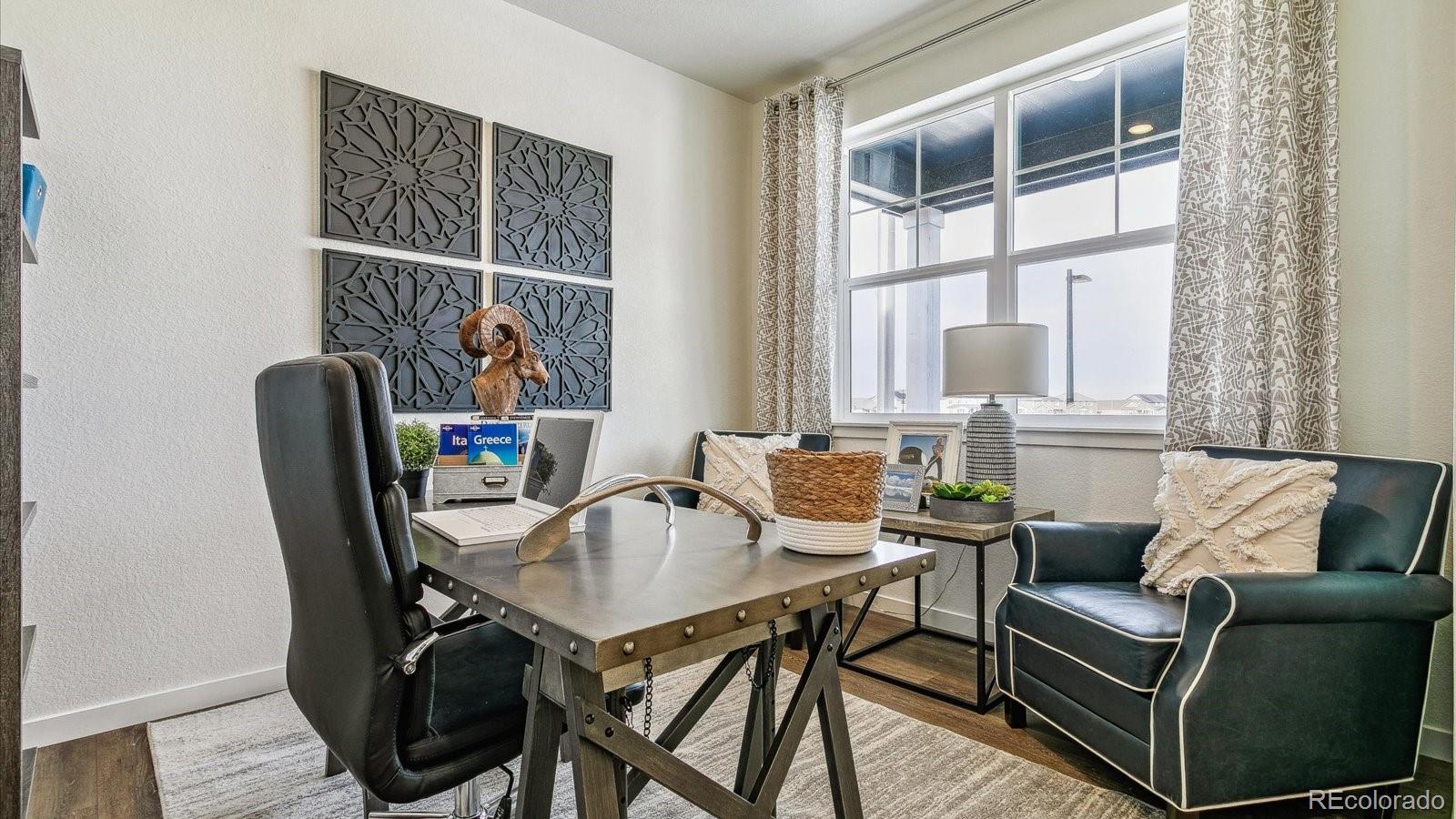 798 N Clubview Street