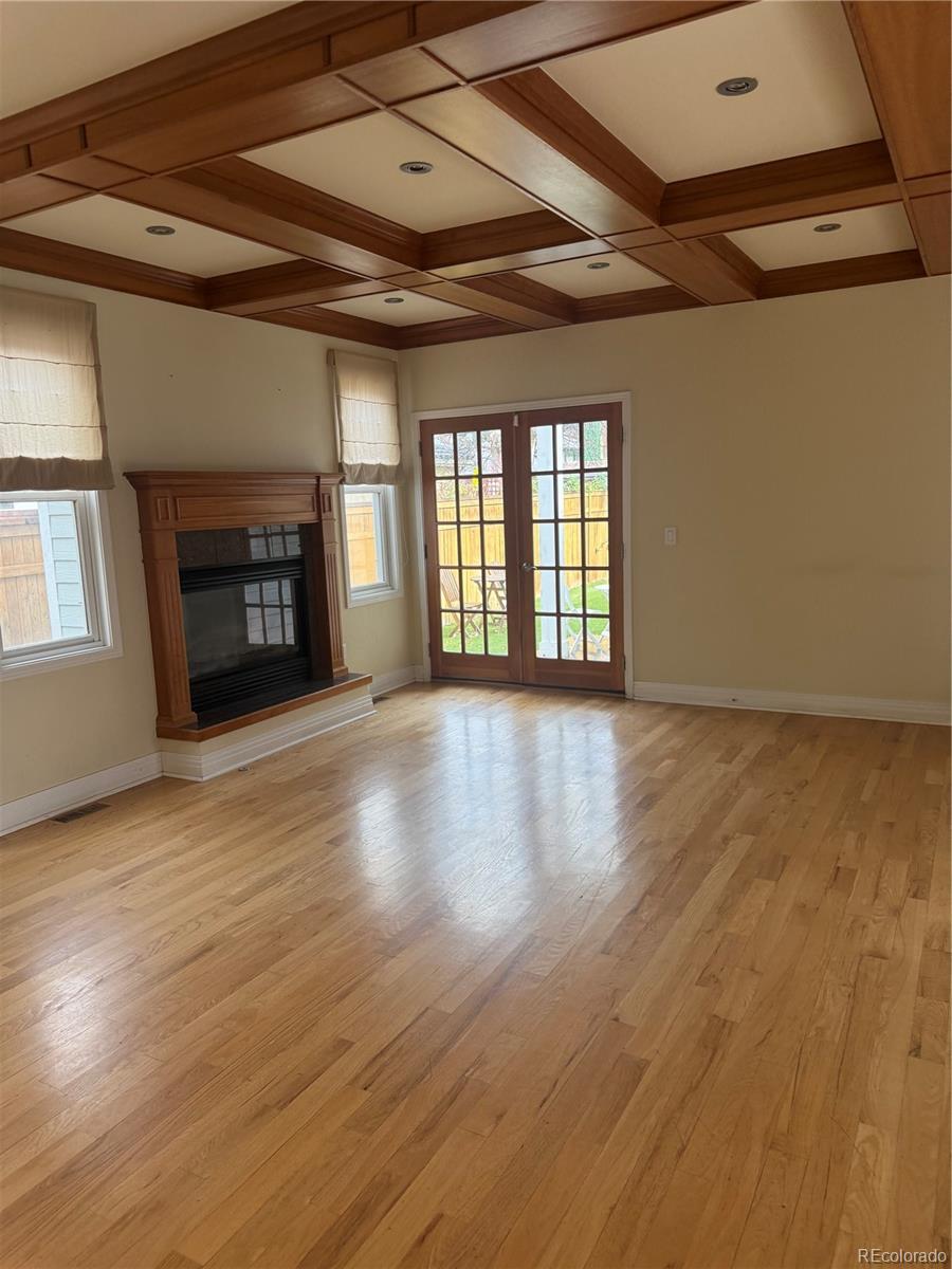 2464 S Saint Paul Street