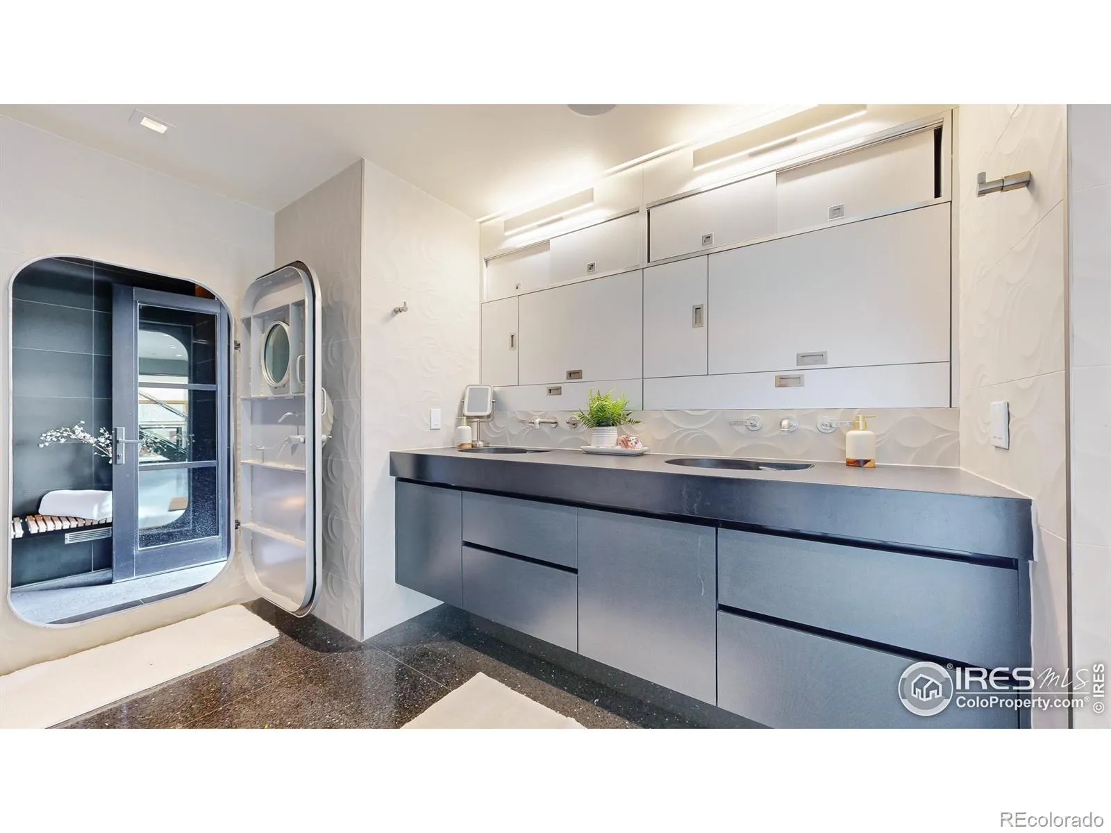 Boulder, Colorado 80302, United States, 4 Bedrooms Bedrooms, ,3 BathroomsBathrooms,Residential,Active,127416