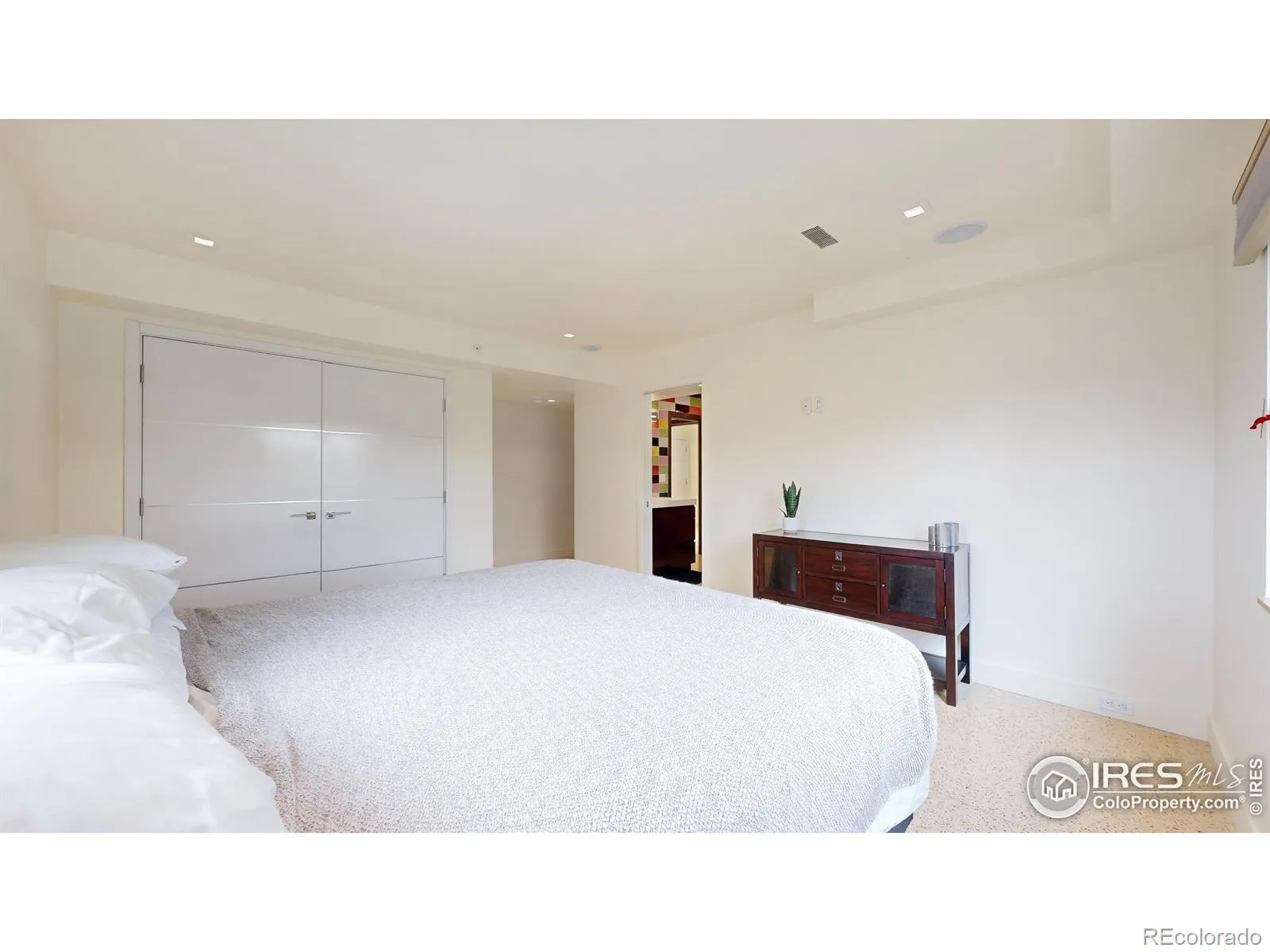 Boulder, Colorado 80302, United States, 4 Bedrooms Bedrooms, ,3 BathroomsBathrooms,Residential,Active,127416