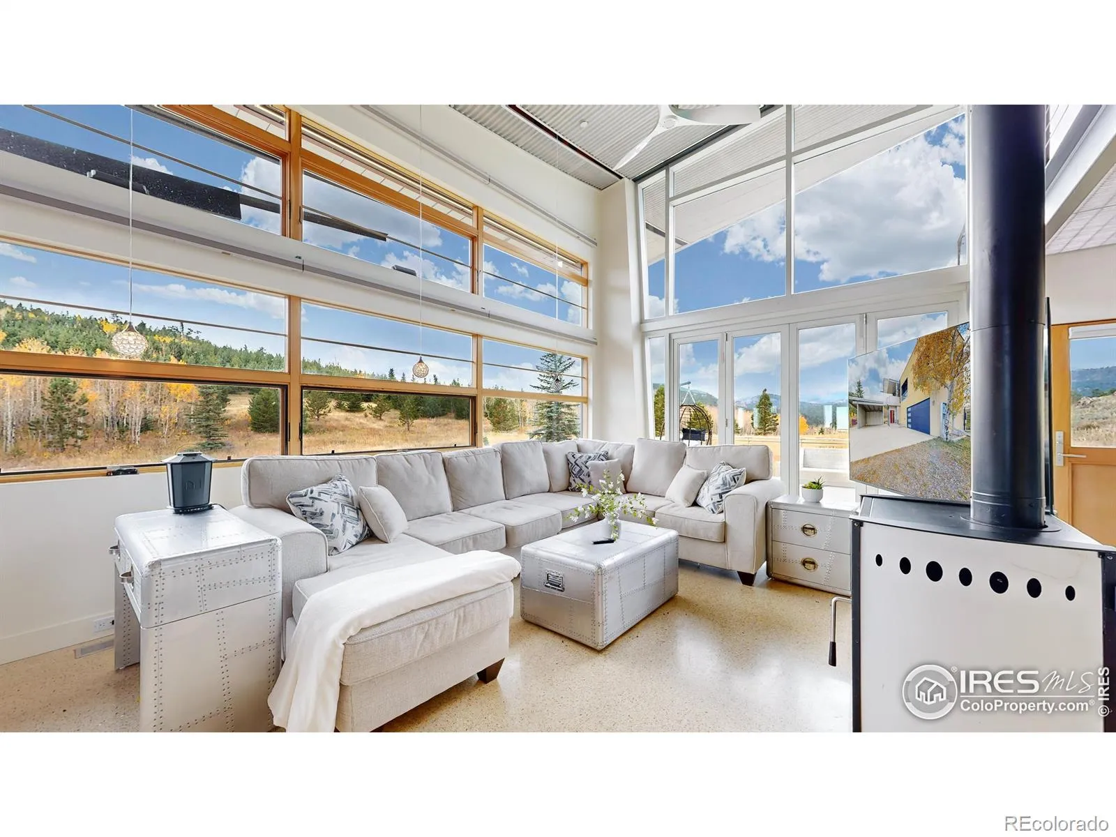 Boulder, Colorado 80302, United States, 4 Bedrooms Bedrooms, ,3 BathroomsBathrooms,Residential,Active,127416