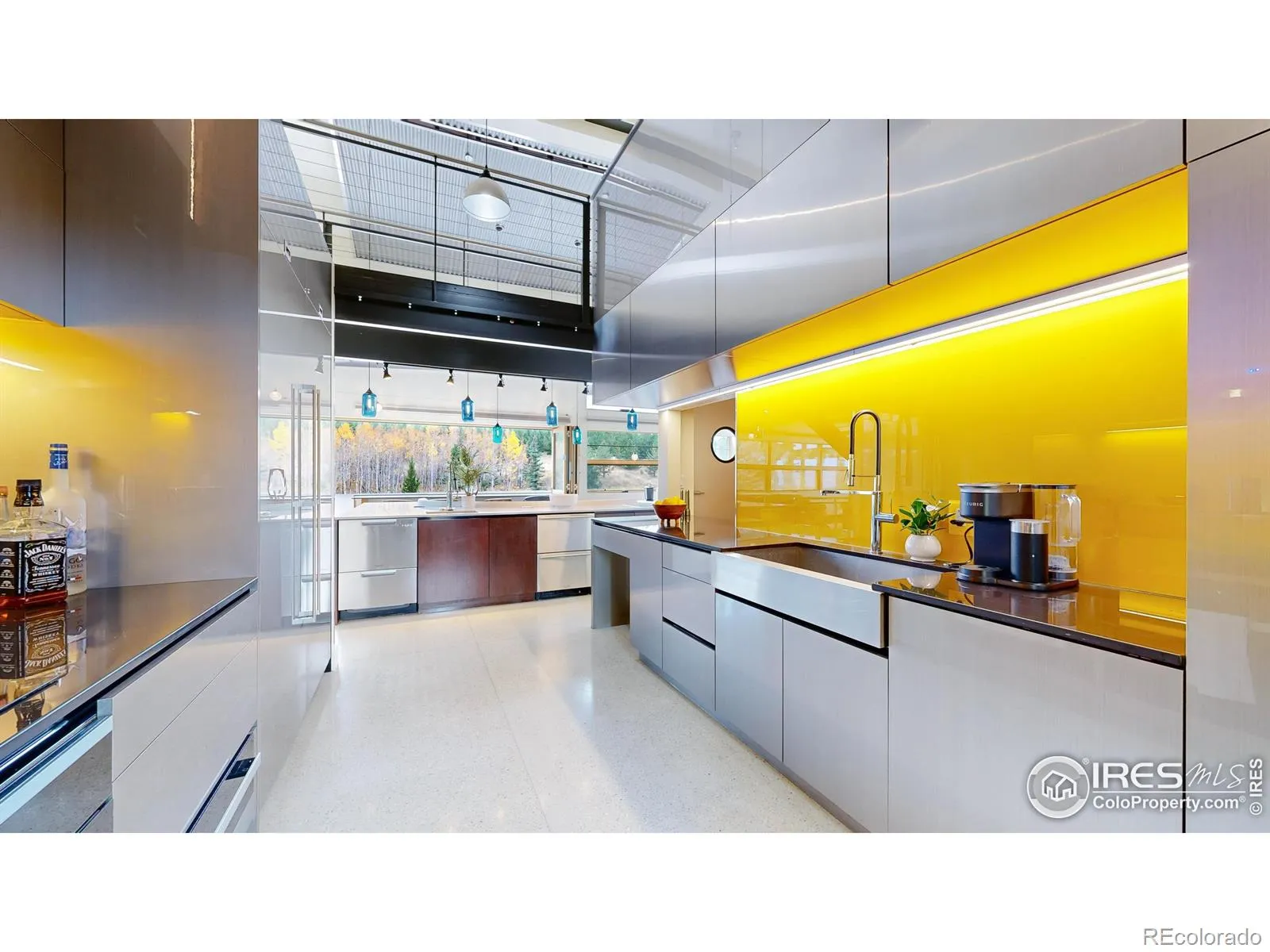 Boulder, Colorado 80302, United States, 4 Bedrooms Bedrooms, ,3 BathroomsBathrooms,Residential,Active,127416