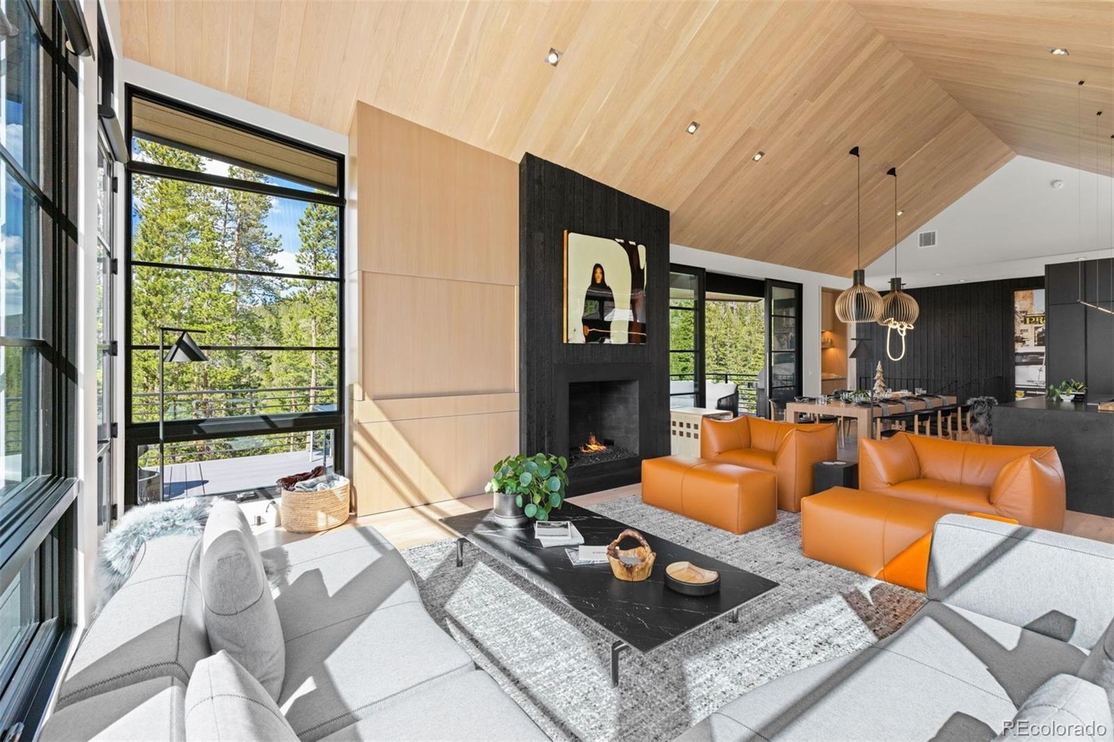 586 Discovery Hill Drive