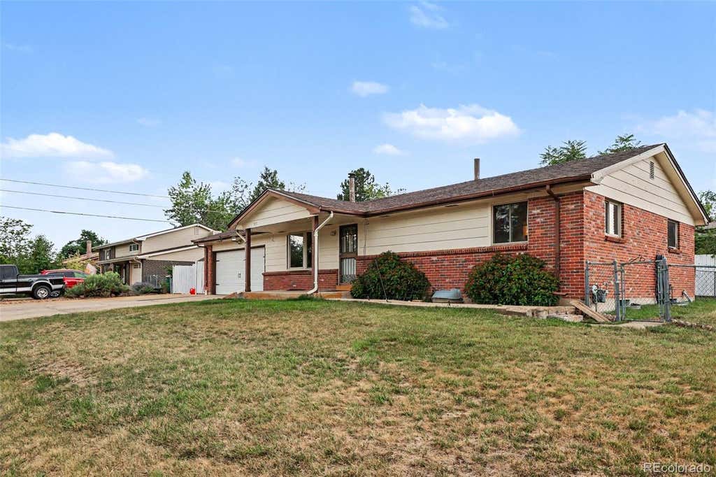 Photo of 933 Nelson Street, Lakewood, CO 80215 (MLS # 3449415)