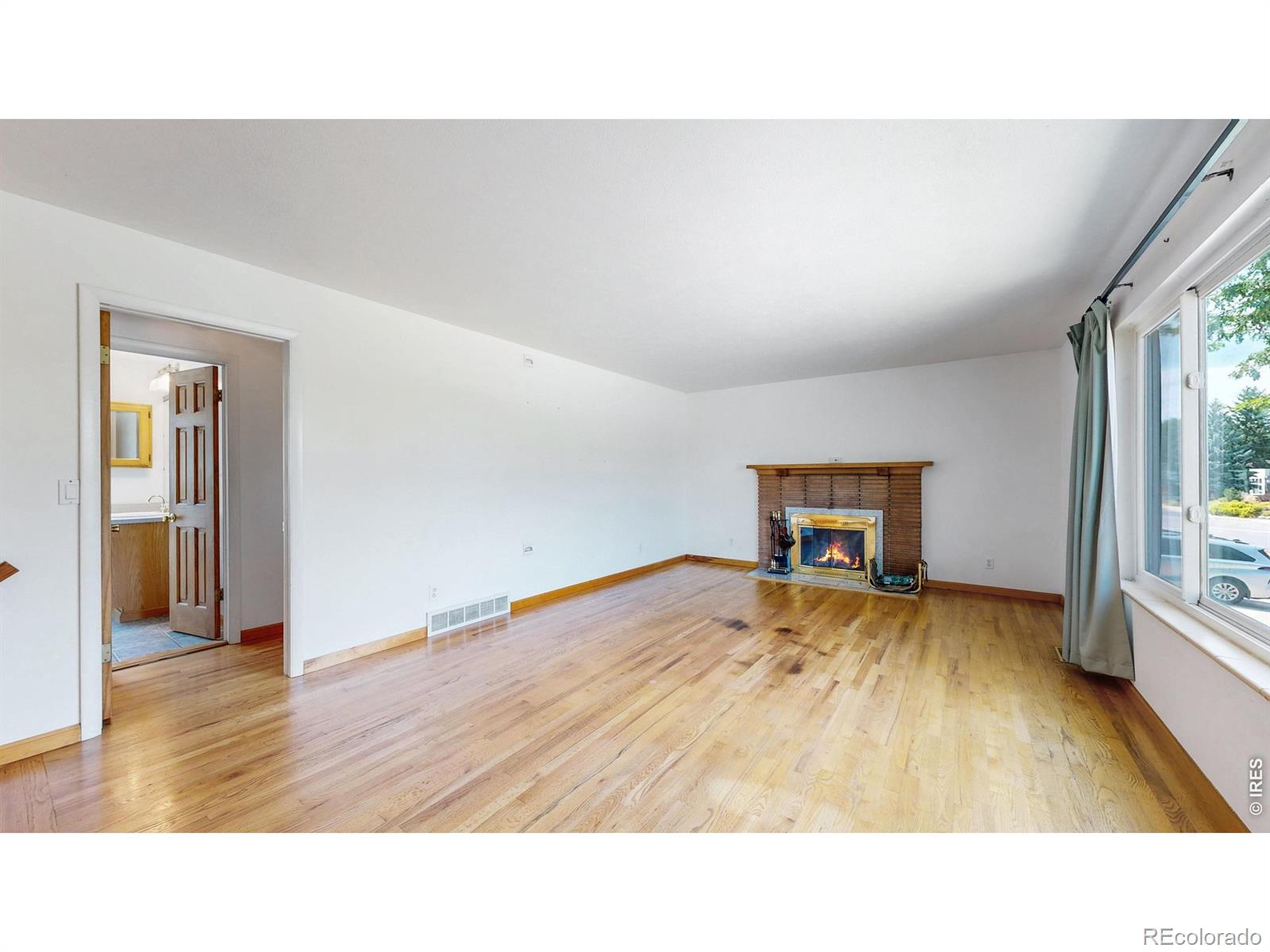 915 Yale Road