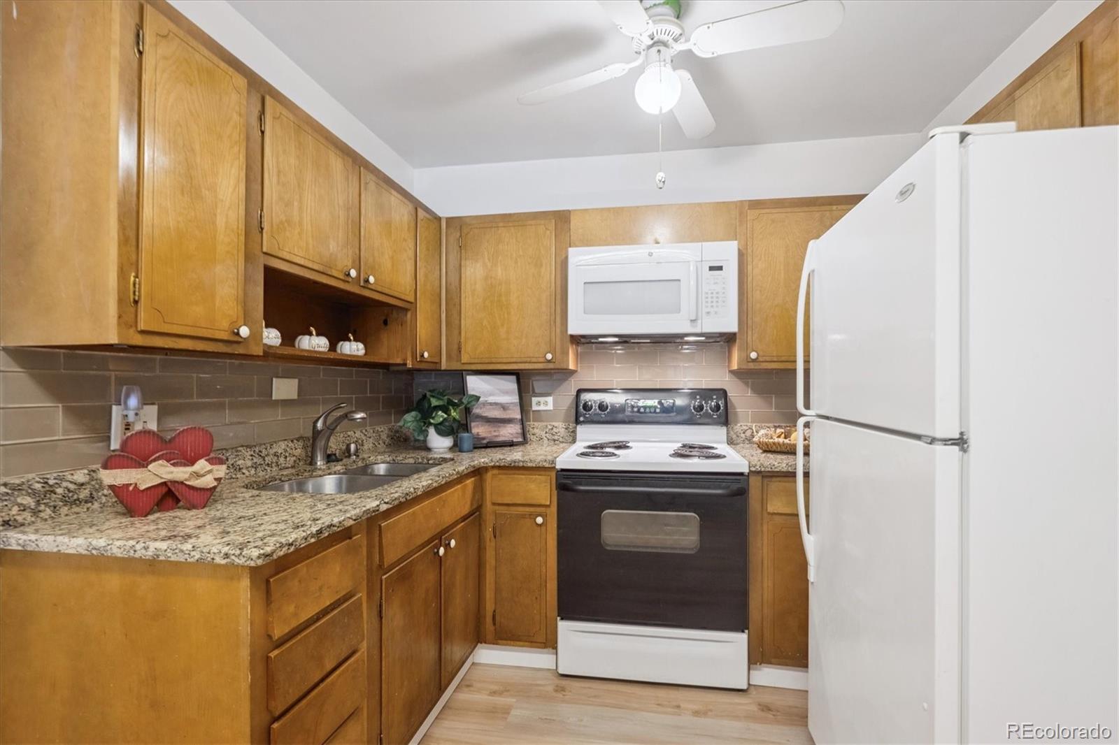 675 S Clinton Street 4B