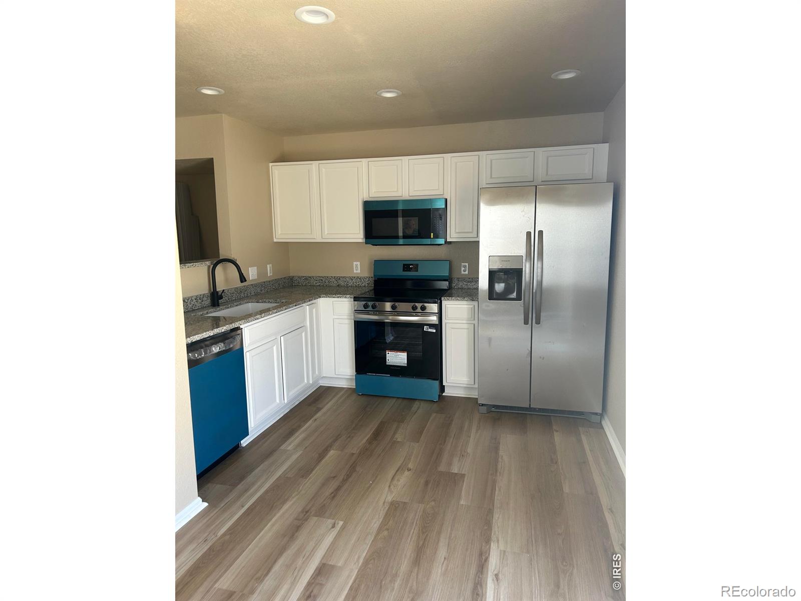 3445 Meadowlark Avenue