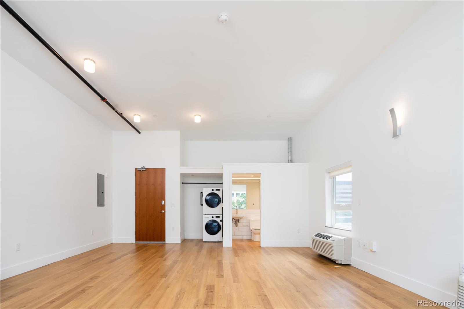 135 N Adams Street 411