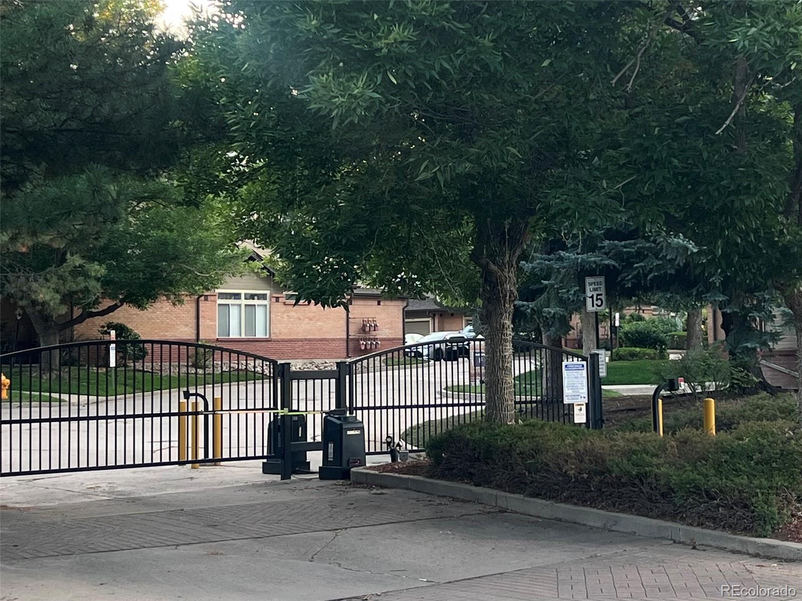 6001 S Yosemite Street E202