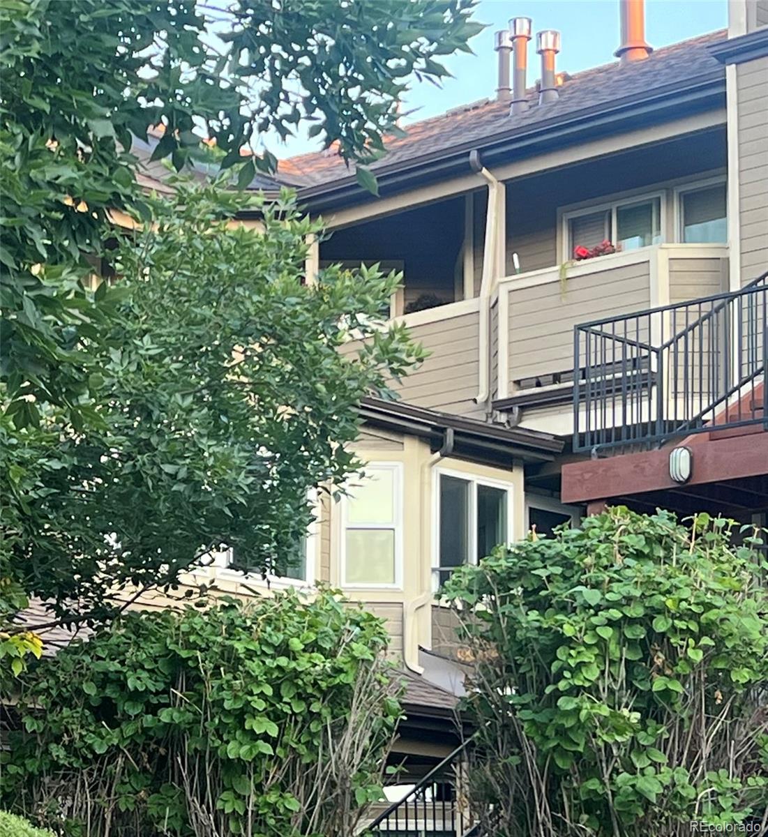 6001 S Yosemite Street E202