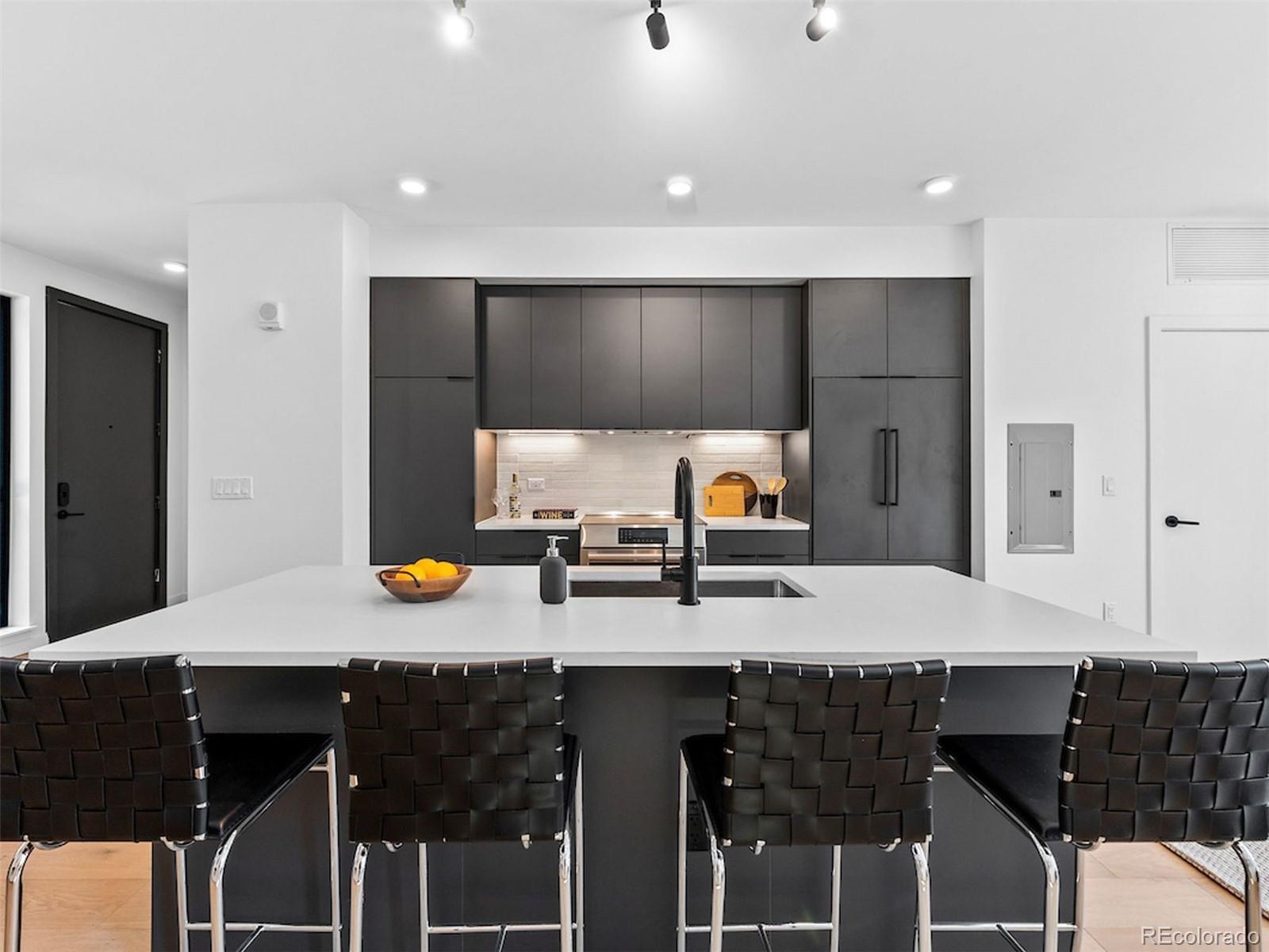 1601 Park Avenue 212, Denver, CO, 80218 1 1601 Park Avenue 212