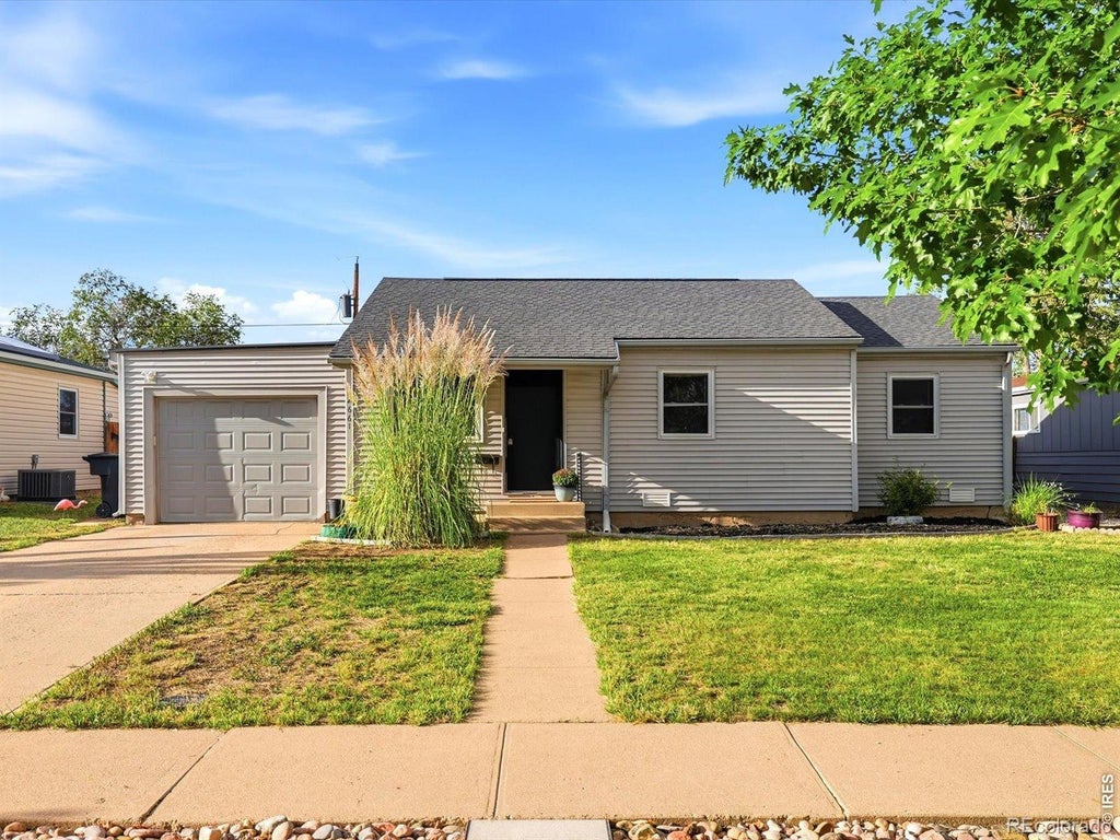 Photo of 2661 Eppinger Boulevard, Thornton, CO 80229 (MLS # IR1068051)