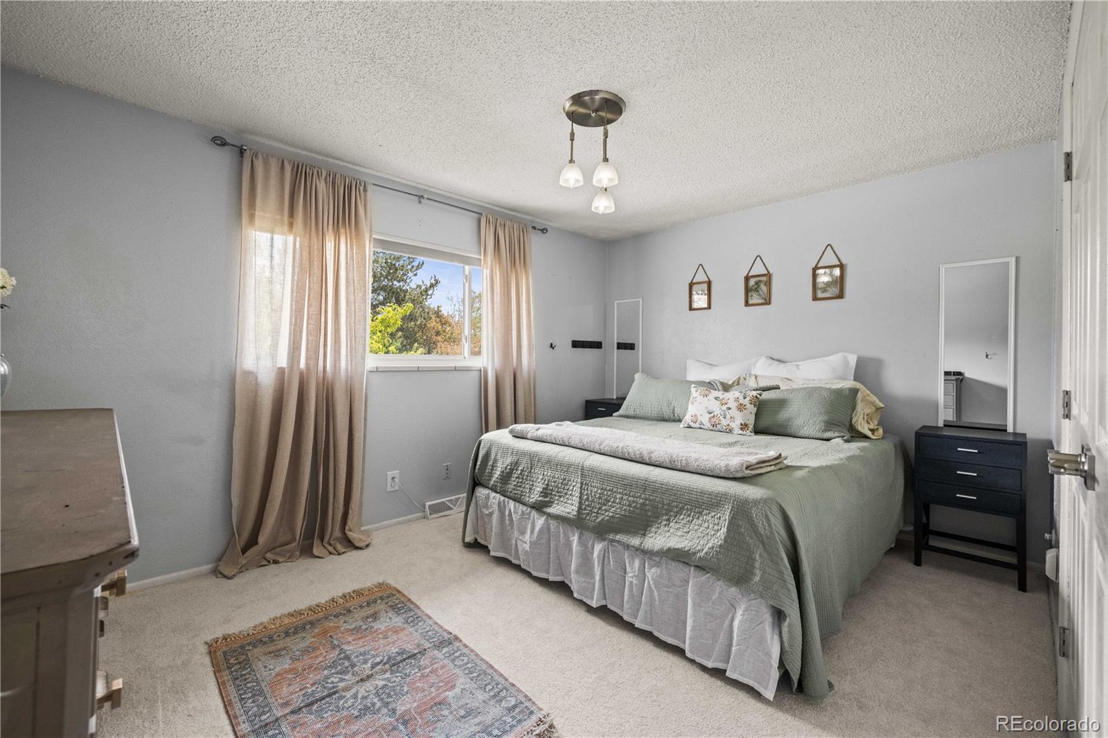 2951 S Downing Street, Englewood, CO 80113 — MLS #1636598 — photo 15 of 47