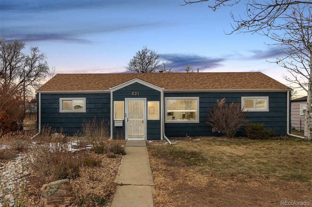 Photo of 821 Victor Street, Aurora, CO 80011 (MLS # 6600871)