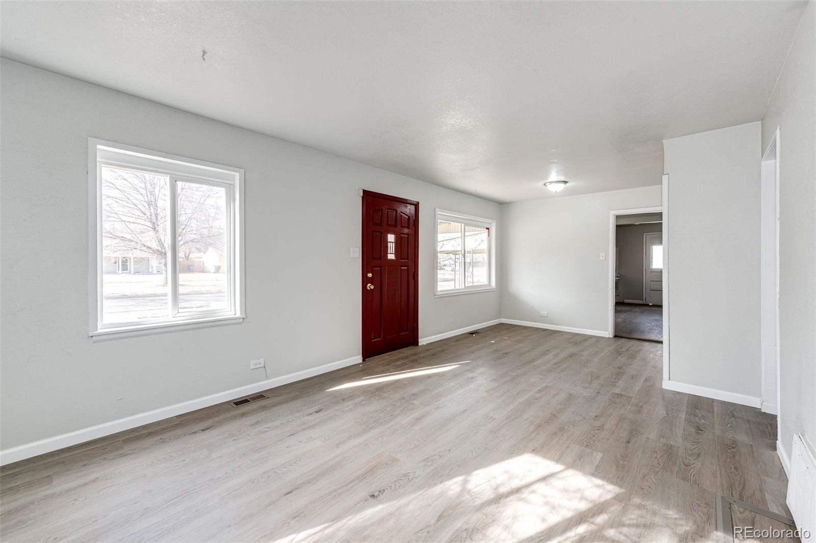 2050 S Irving Street