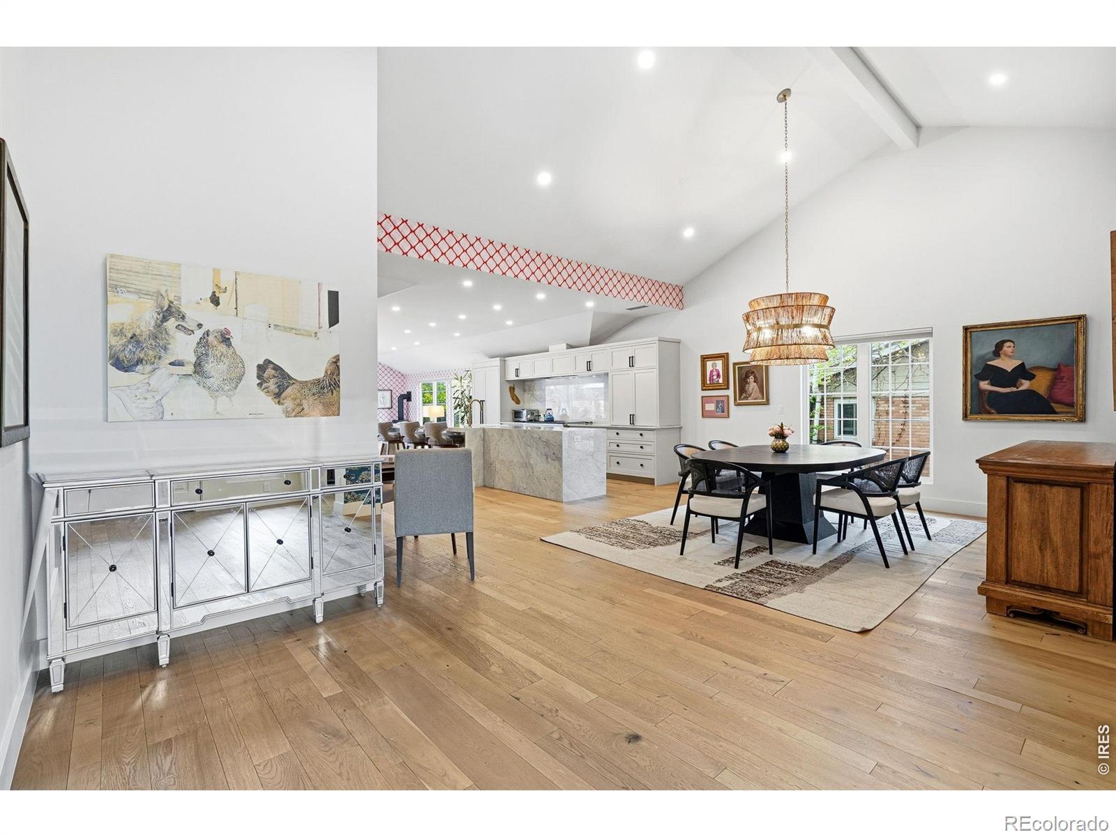 1625 Mariposa Avenue