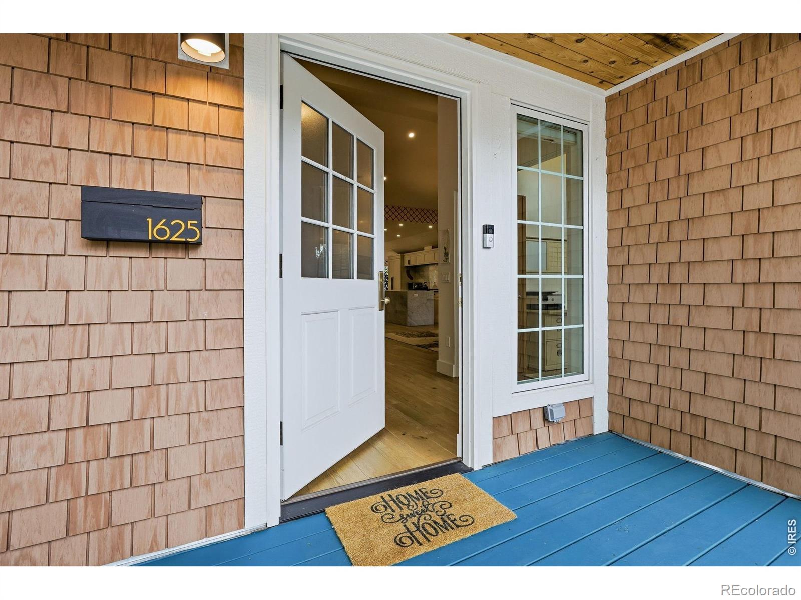 1625 Mariposa Avenue