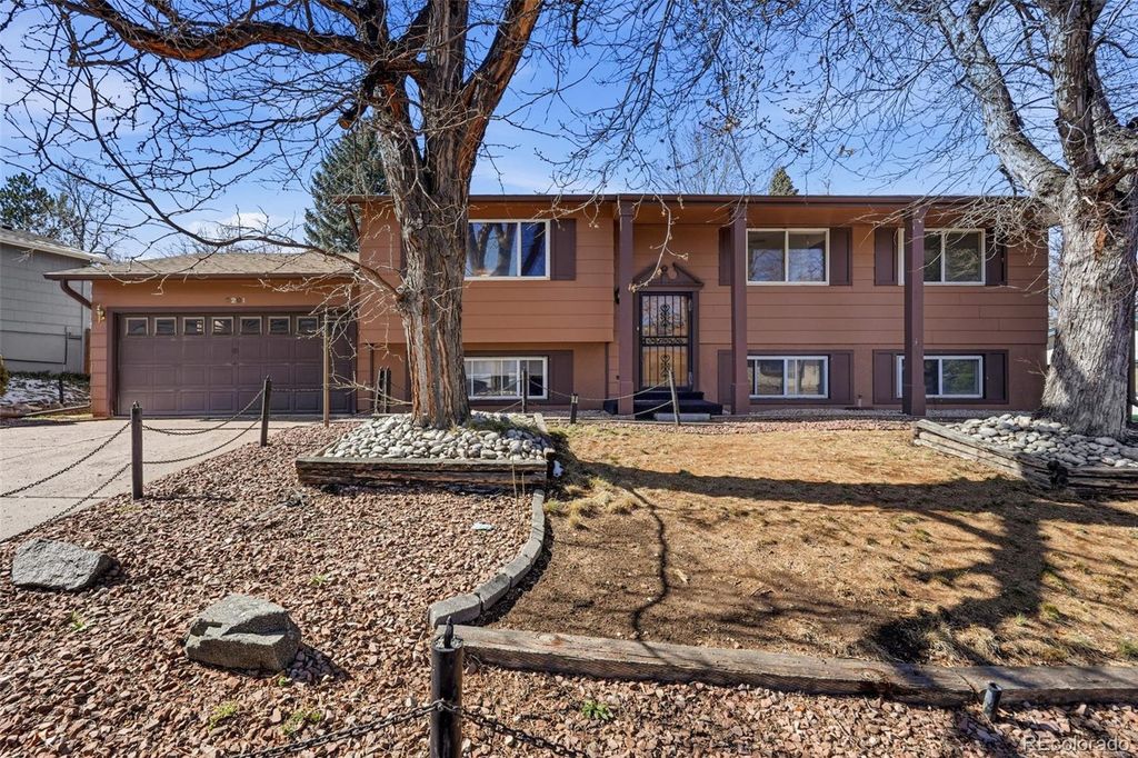 Photo of 7201 S Washington Way, Littleton, CO 80122 (MLS # 6941872)