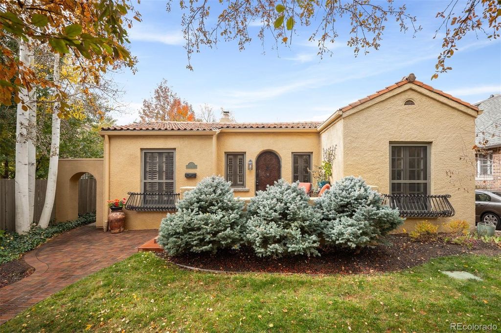 Photo of 2025 Eudora Street, Denver, CO 80207 (MLS # 8445337)