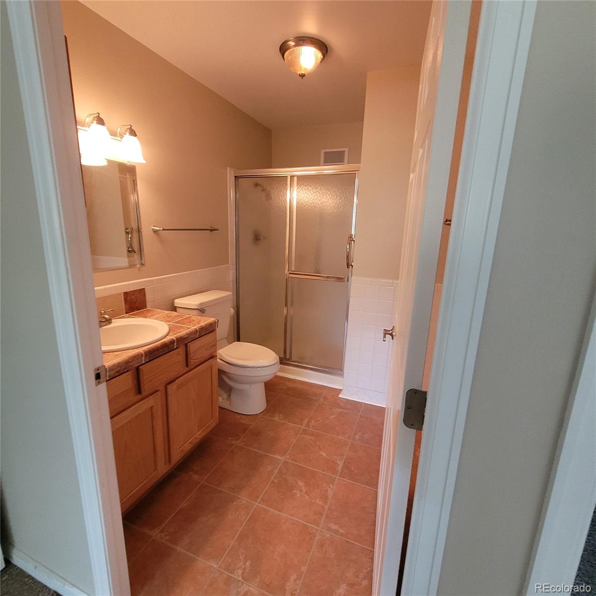 755 S Clinton Street 6B, Denver, CO, 80247 4 755 S Clinton Street 6B