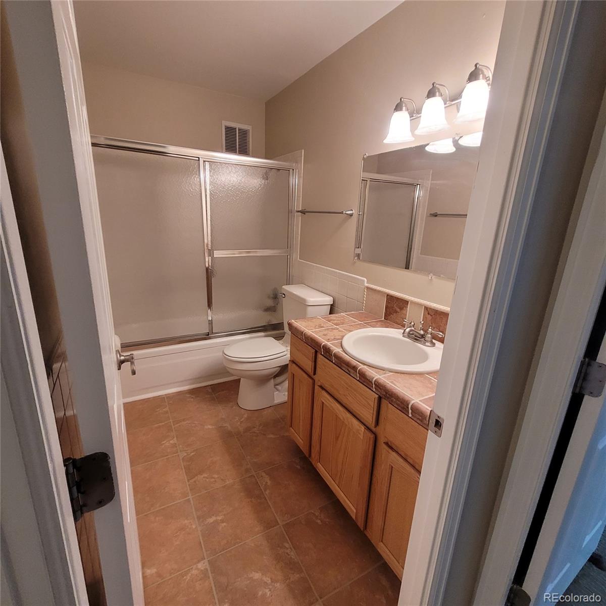 755 S Clinton Street 6B, Denver, CO, 80247 3 755 S Clinton Street 6B