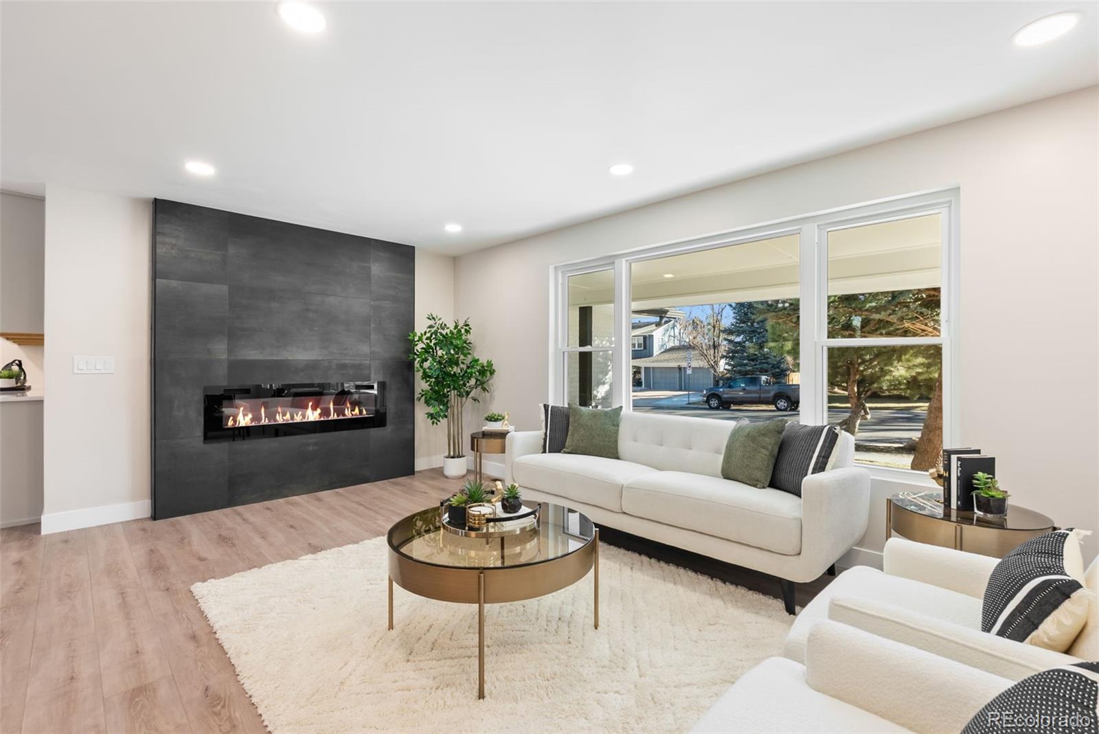 3831 S Hillcrest Drive