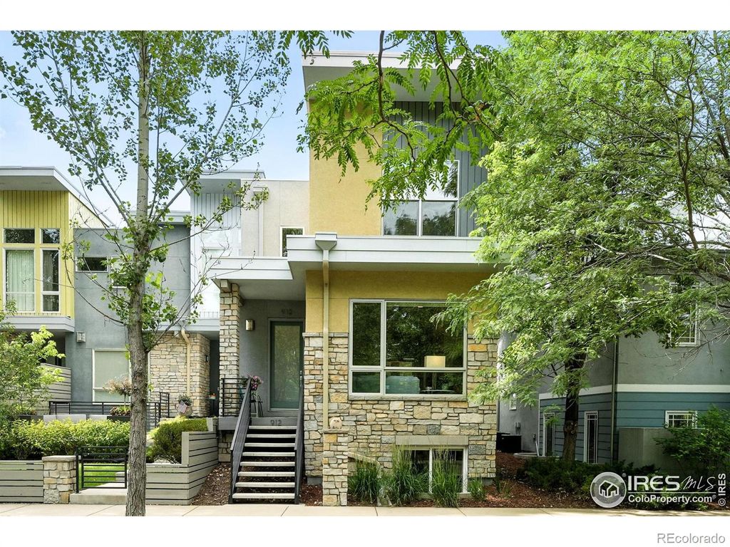 Photo of 912 Confidence Drive, Longmont, CO 80504 (MLS # IR1039414)